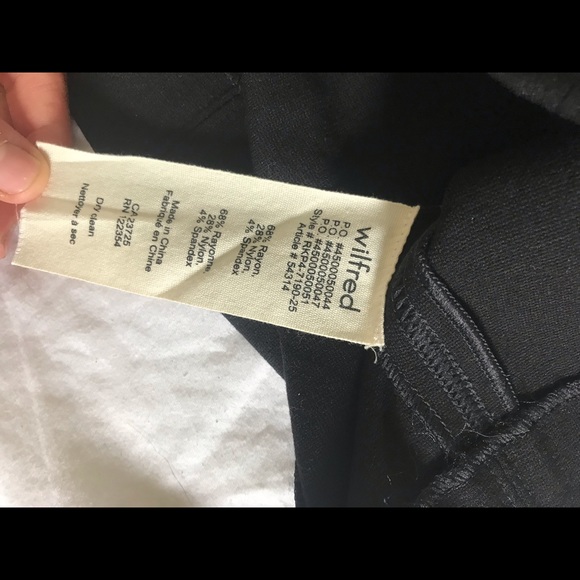 Aritzia pencil skirt - Picture 2 of 3